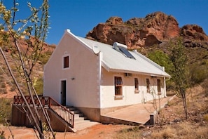 Front of property - Red Stone Hills (Oudtshoorn)