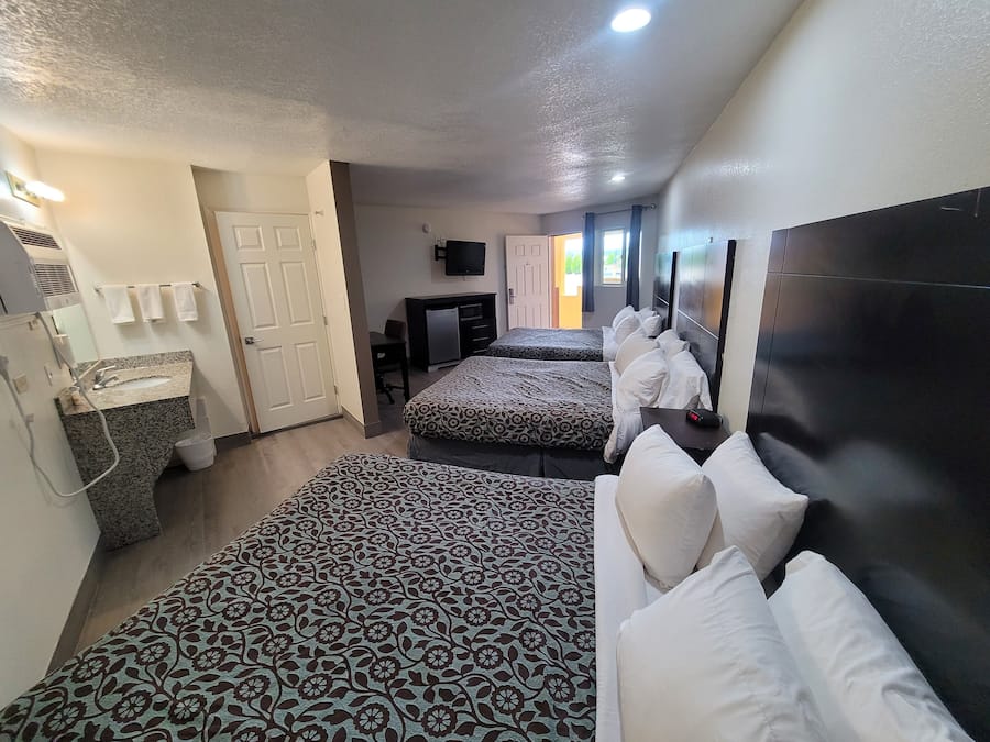 Habitación, varias camas, no fumadores (Efficiency) | Decoración individual, mobiliario individual, escritorio