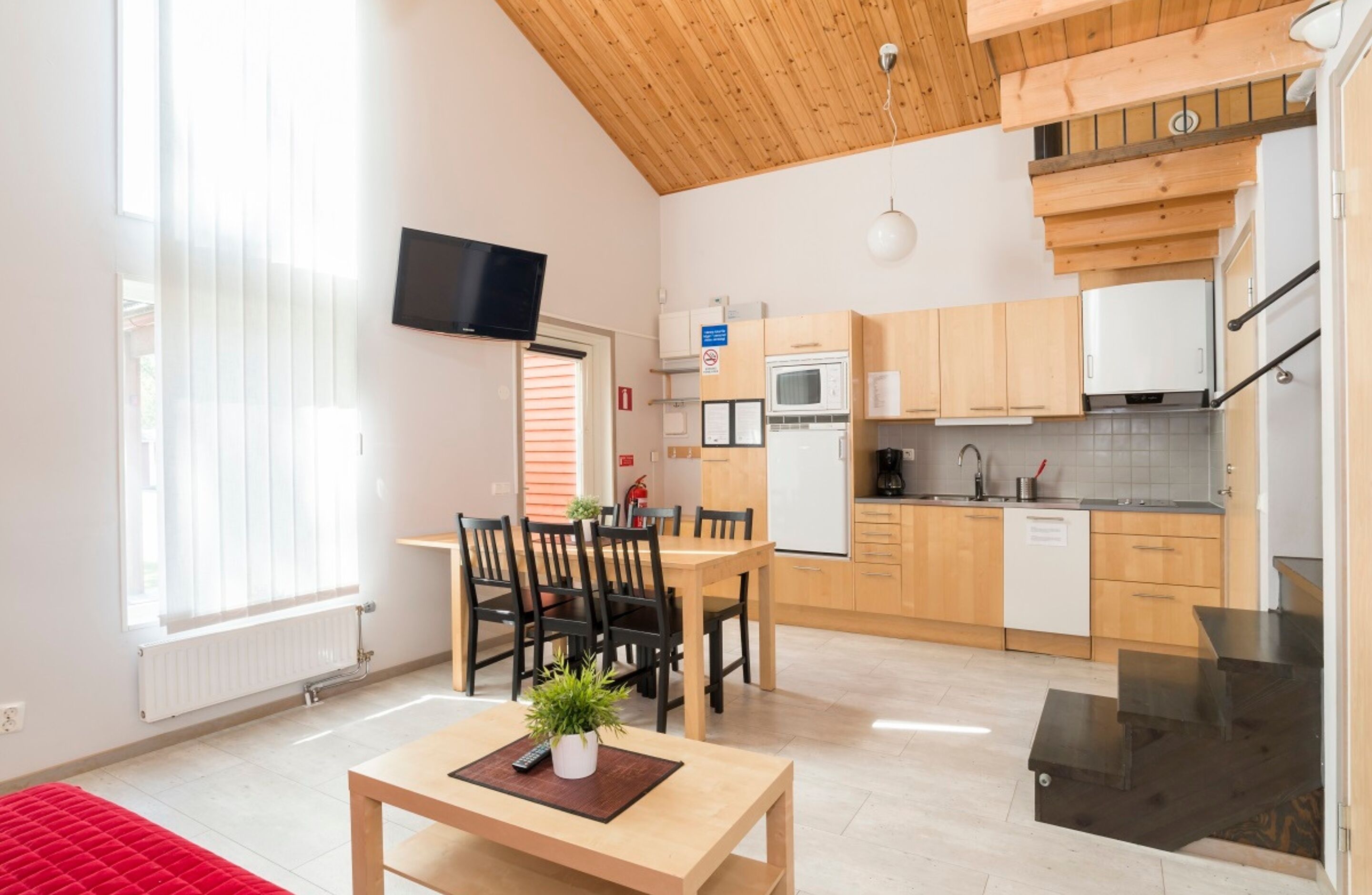 キャビン | 専用キッチン | 冷蔵庫、オーブン、コンロ、食器洗い機