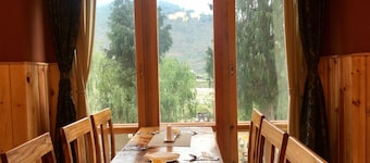 Hotel Khamsum