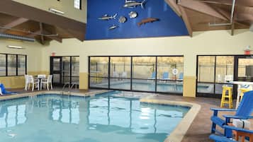 Indendørs pool, udendørs pool, liggestole