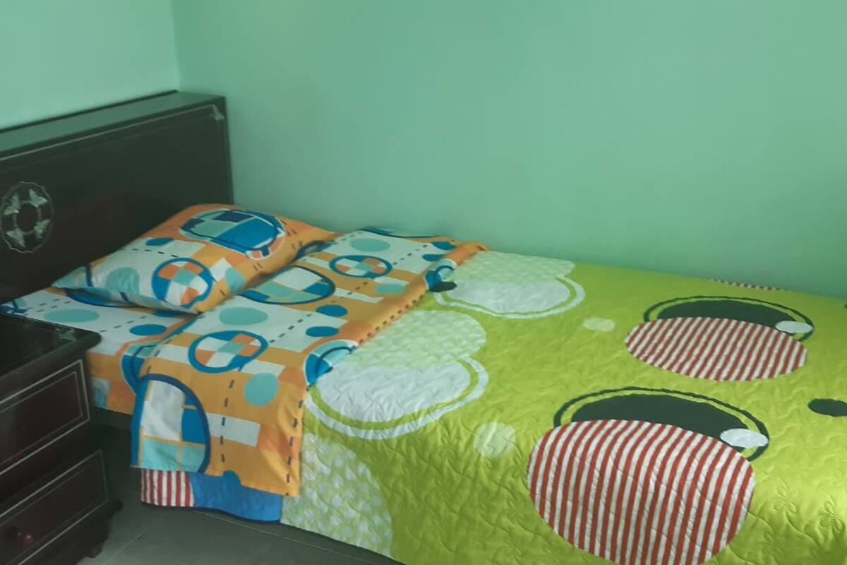 basic single room | free wifi