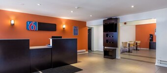 Motel 6 Sudbury, ON