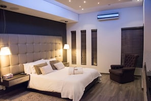 In-room safe, free WiFi