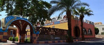 Toya Hotel