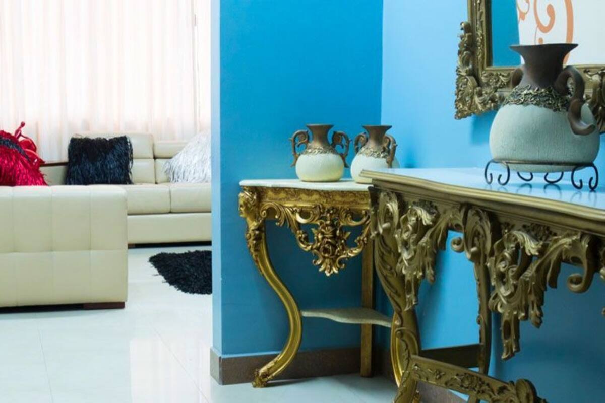 Presidential Studio Suite, 1 King Bed, Hot Tub | Living area