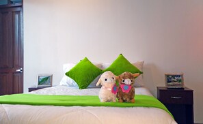 Family Apartment, 2 Bedrooms, Kitchenette, City View | 1 bedroom, premium bedding, minibar, desk - Kintu Apart Hotel (Cusco)