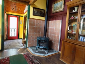 Interior - Beautiful cottage on scenic Adirondack hobby farm  (North River)