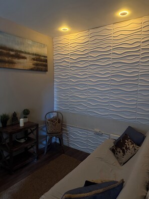 Interior - Walking distance to Old SJ, Cruise Ports & Beaches - WIFI - Queen size bed - (San Juan)