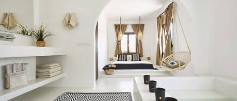 3 bedrooms, in-room safe, iron/ironing board, free WiFi