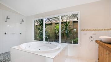 Cottage, 2 chambres | Salle de bain