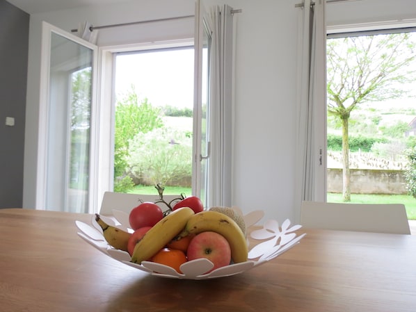 Dining - Private contemporary two bedroom house between Santenay and Nolay (Paris-L'hôpital)