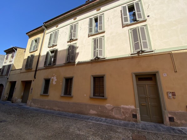 Front of property - Amici Miei Rooms (Cremona)
