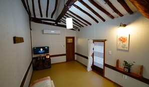 Room (Haezam) | Free WiFi