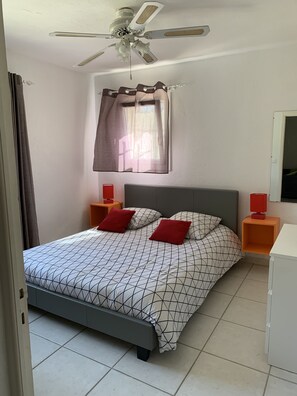 1 bedroom, iron/ironing board, travel crib, free WiFi - 2 room apartment of 45m2 in villa St Raphael Boulouris (Saint-Raphaël)