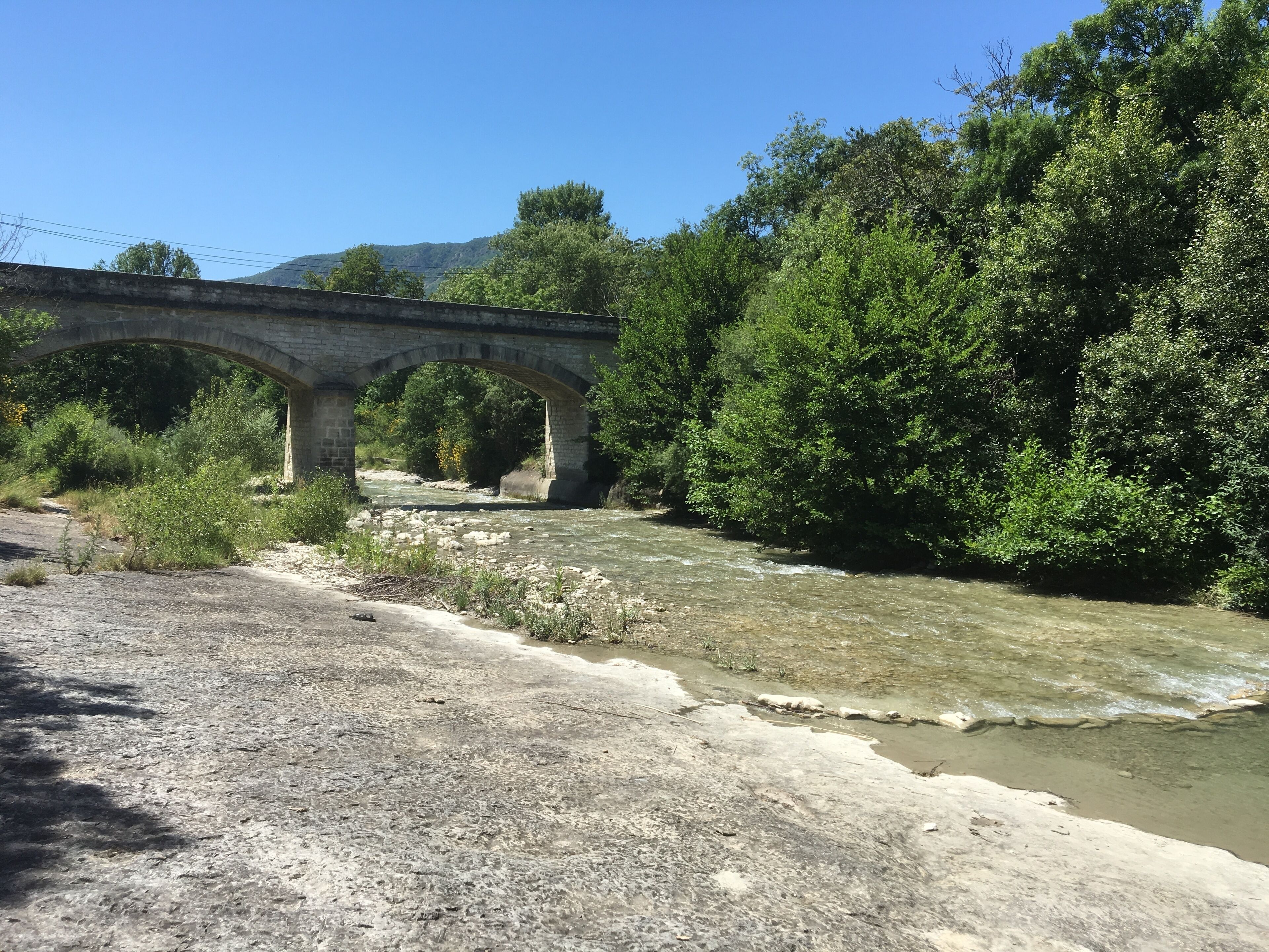Accès privatif à la rivière "Lez" ... Les pieds dans l'eau