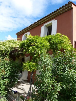 Property grounds - Beautiful house in the Luberon (Gargas)