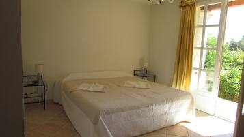 3 chambres, fer et planche Ă repasser, lit parapluie, Wi-Fi gratuit