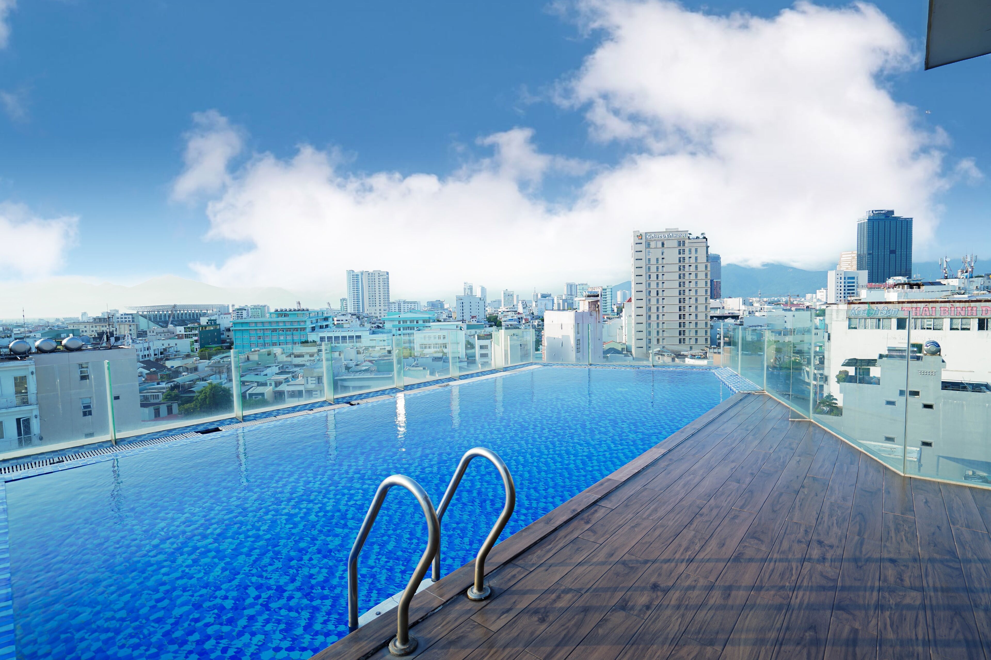 outdoor pool, pool loungers