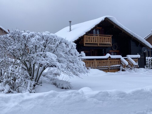 "Cocooning at the chalet" for up to 6 people (non-smoking)