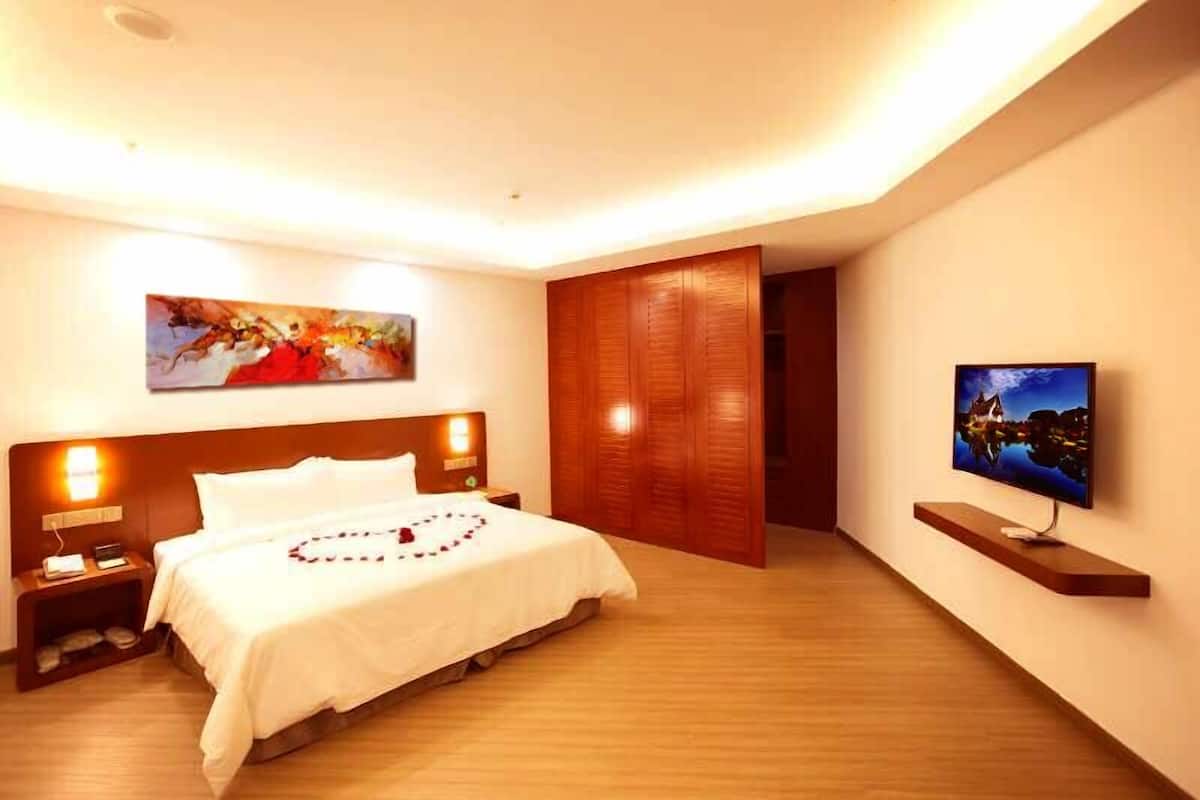 Executive Suite, 1 Bedroom, Accessible, City View