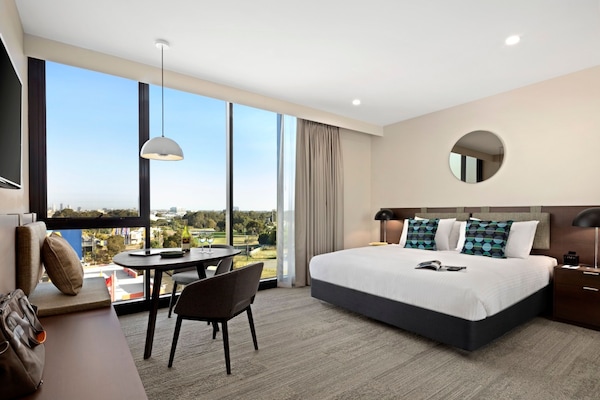 2 bedrooms, in-room safe, desk, laptop workspace
