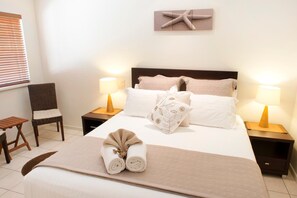 Schallisolierte Zimmer, kostenloses WLAN, Bettwäsche