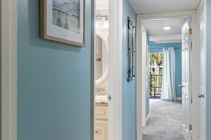 Interior - 3 Bedroom Condo/ Sleeps 8 / Beautifully Upgraded (St Augustine)