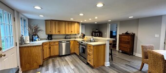 Diervriendelijke Rockport Getaway - Loop naar Town & Beach!