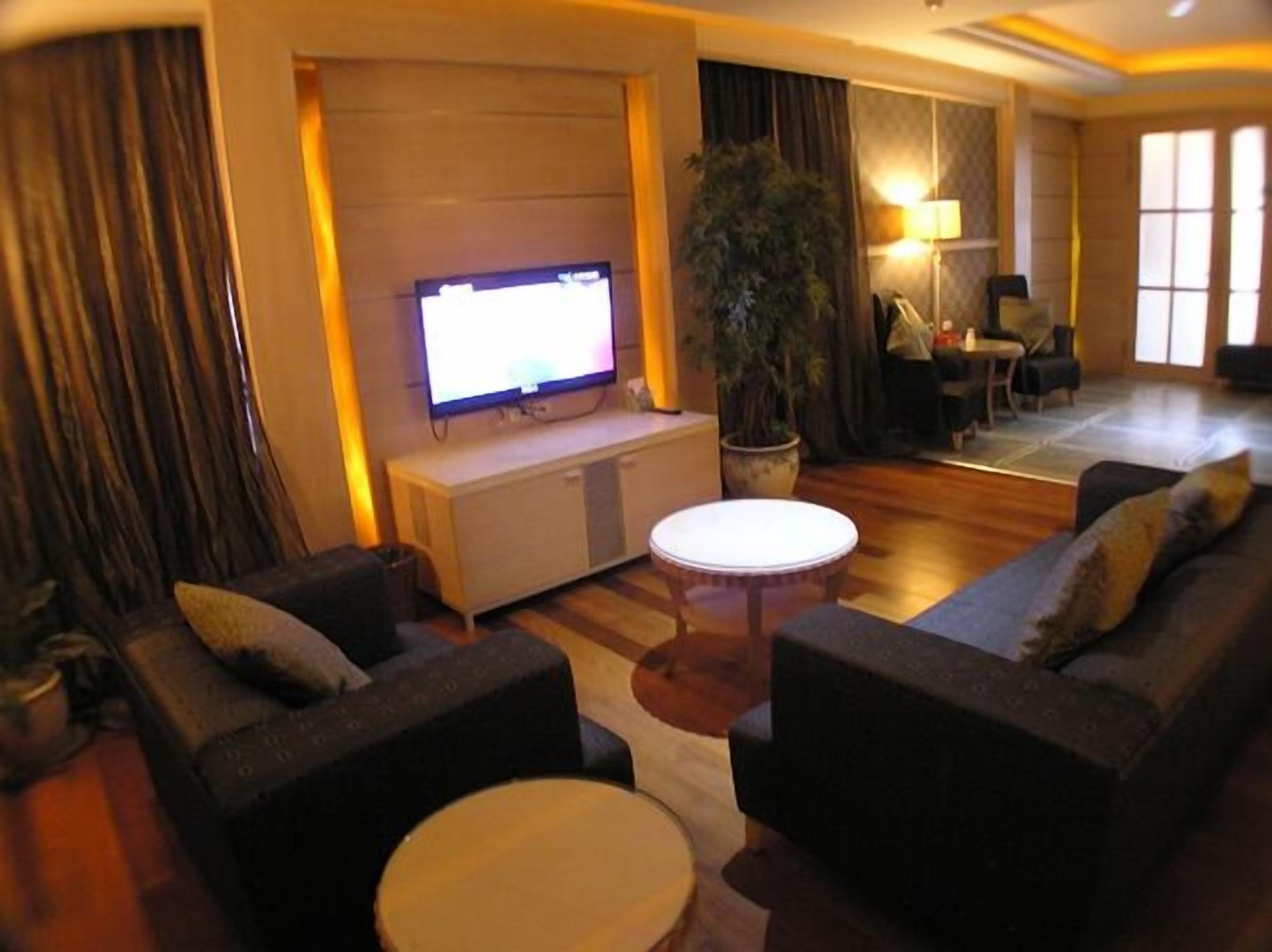 Camas plegables/adicionales y ropa de cama 