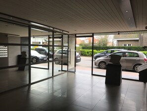 Interior - Knokke- Albert Plage Superb 1 bedroom, 2a4per apartment 50m from the seaside, south facing (Knokke-Heist)