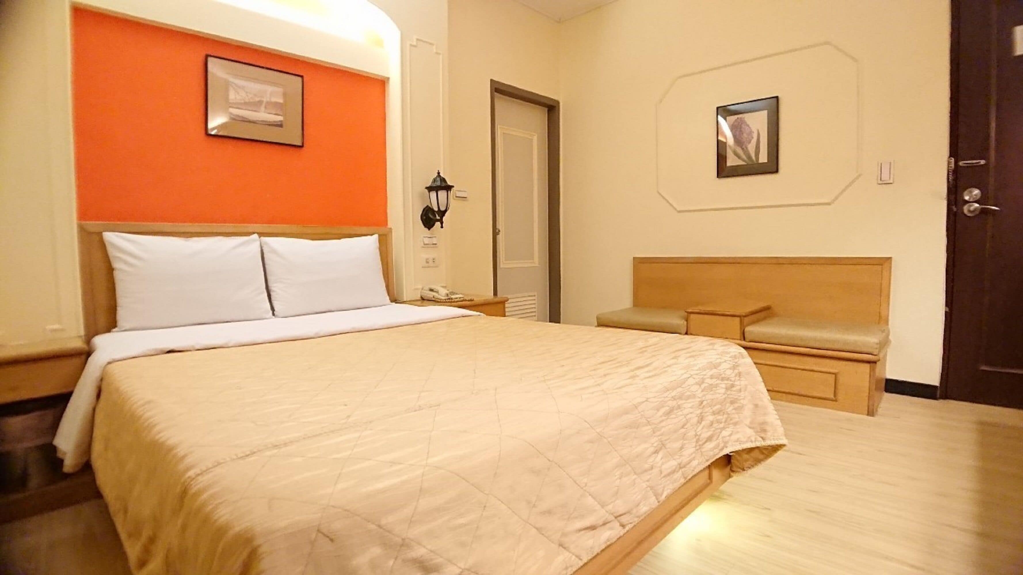 Desk, blackout drapes, free WiFi, bed sheets
