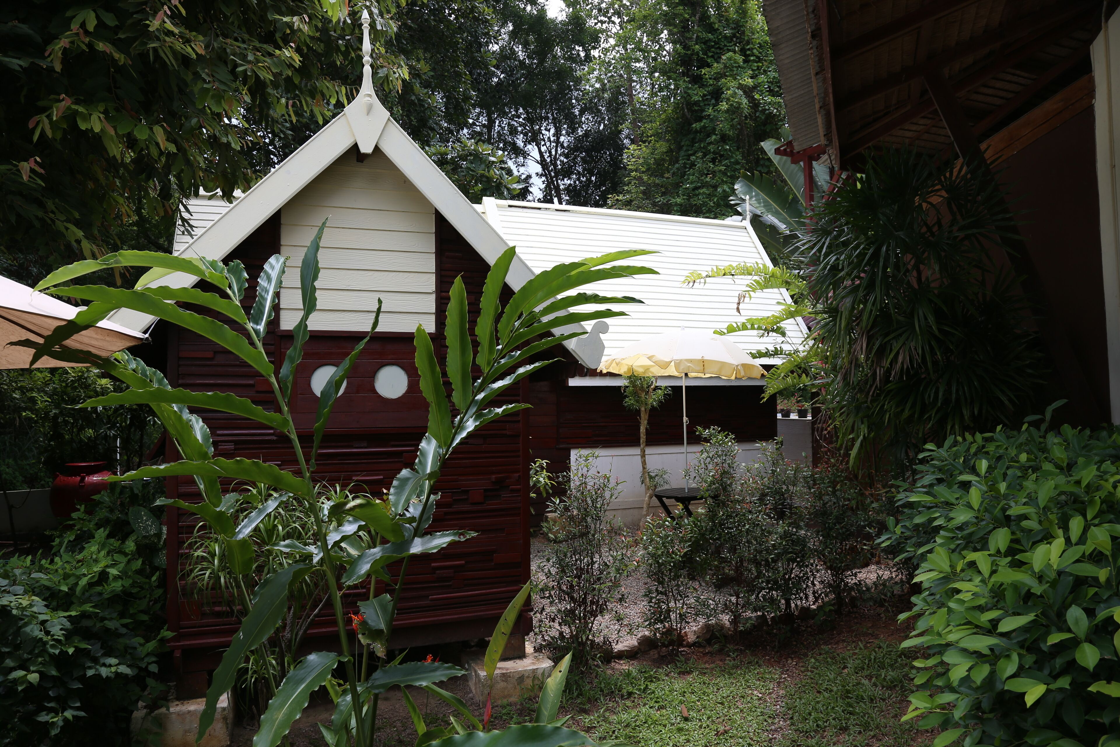 mini suite (hippo) | 2 bedrooms, in-room safe, individually decorated, individually furnished