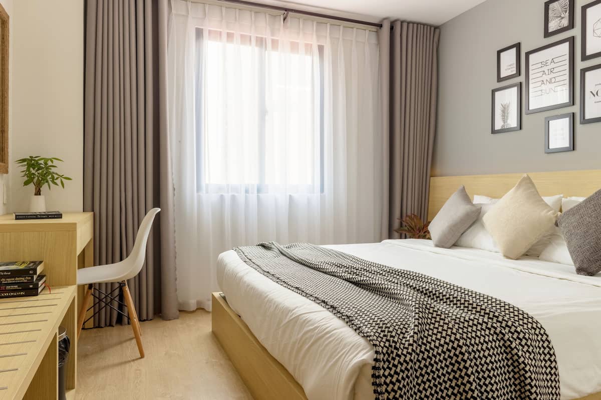 Chambre Double Standard | 1 chambre, minibar, bureau, rideaux occultants