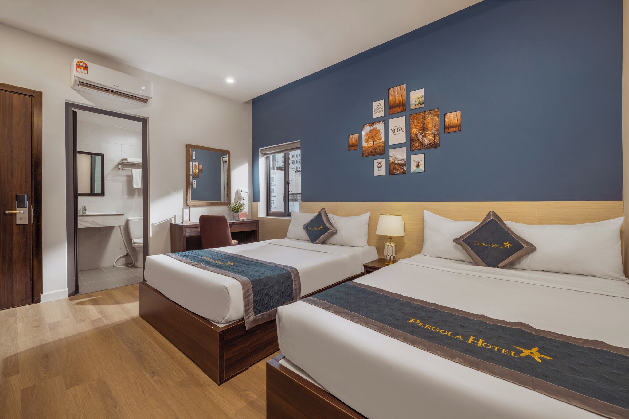 Family Room | Minibar, desk, blackout curtains, soundproofing