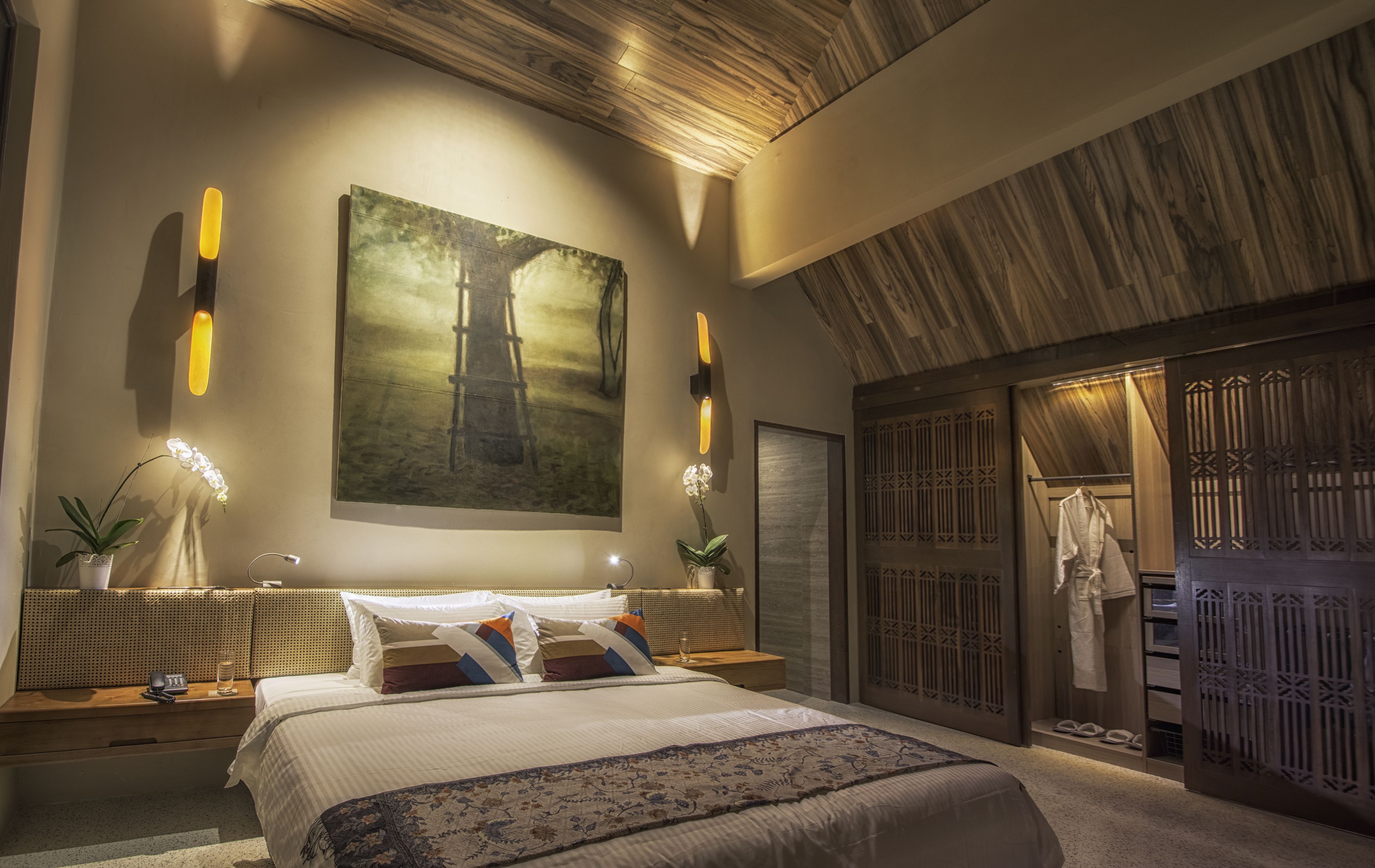 premium bedding, down duvets, memory-foam beds, minibar