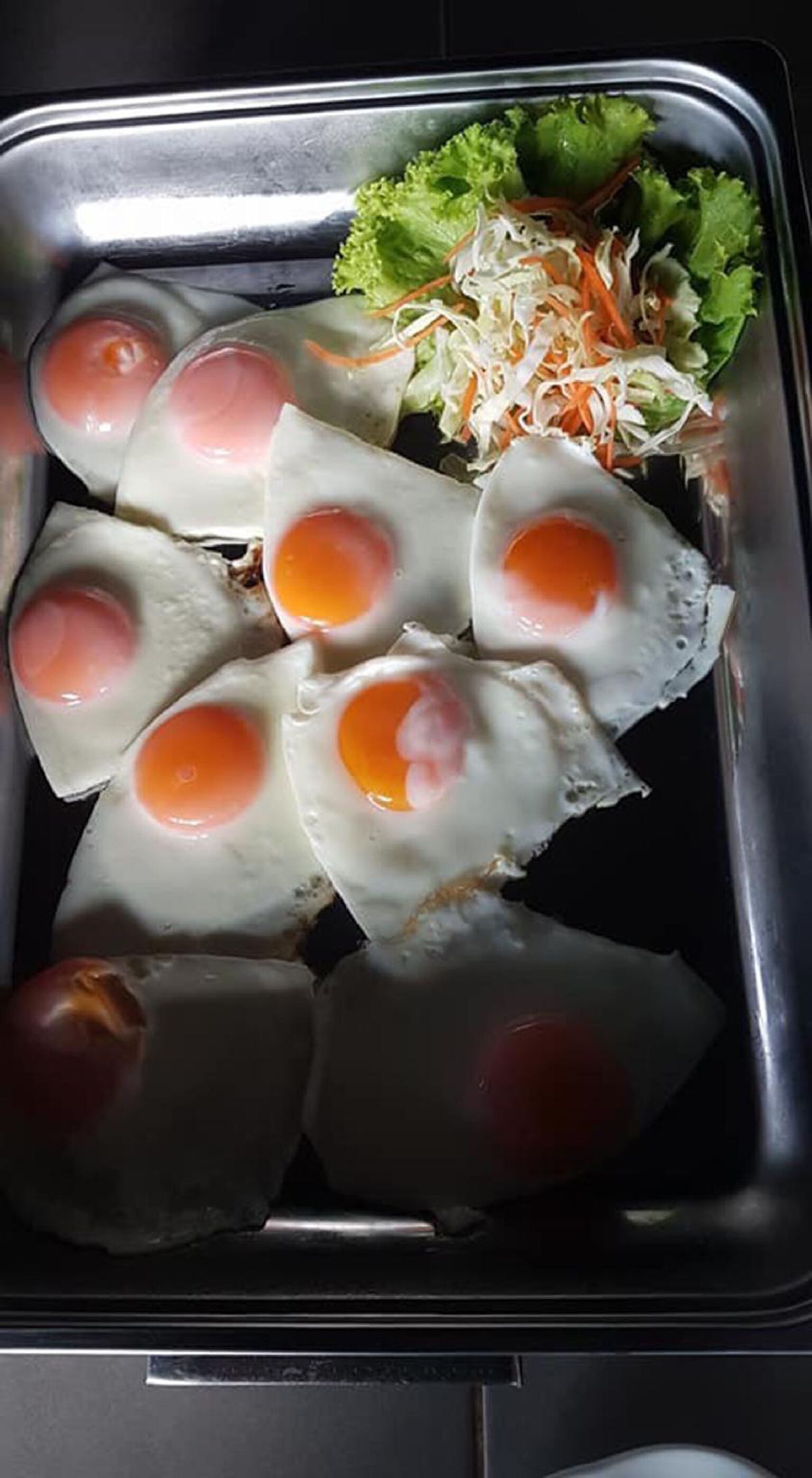 daily cooked-to-order breakfast (thb 100 per person)