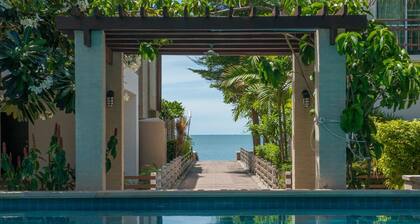 Cha Am Beach Front Pool Villa