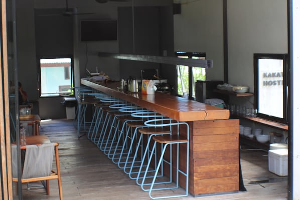 Bar (in der Unterkunft)