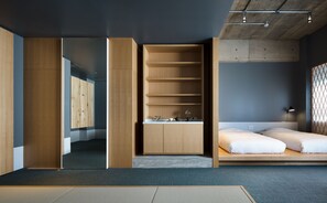 Junior Suite with Japanese-style | Premium bedding, down duvets, blackout curtains, free WiFi - KUMU Kanazawa by The Share Hotels (Kanazawa)