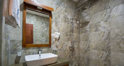 Ceyloni City Hotel
