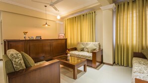 Reception - Ceyloni City Hotel (Kandy)