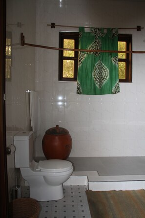 Luxury Suite, 2 Bedrooms, River View | Bathroom | Shower, free toiletries, slippers, towels