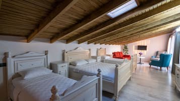 Family Room, Sea View | Premium bedding, minibar, in-room safe, iron/ironing board