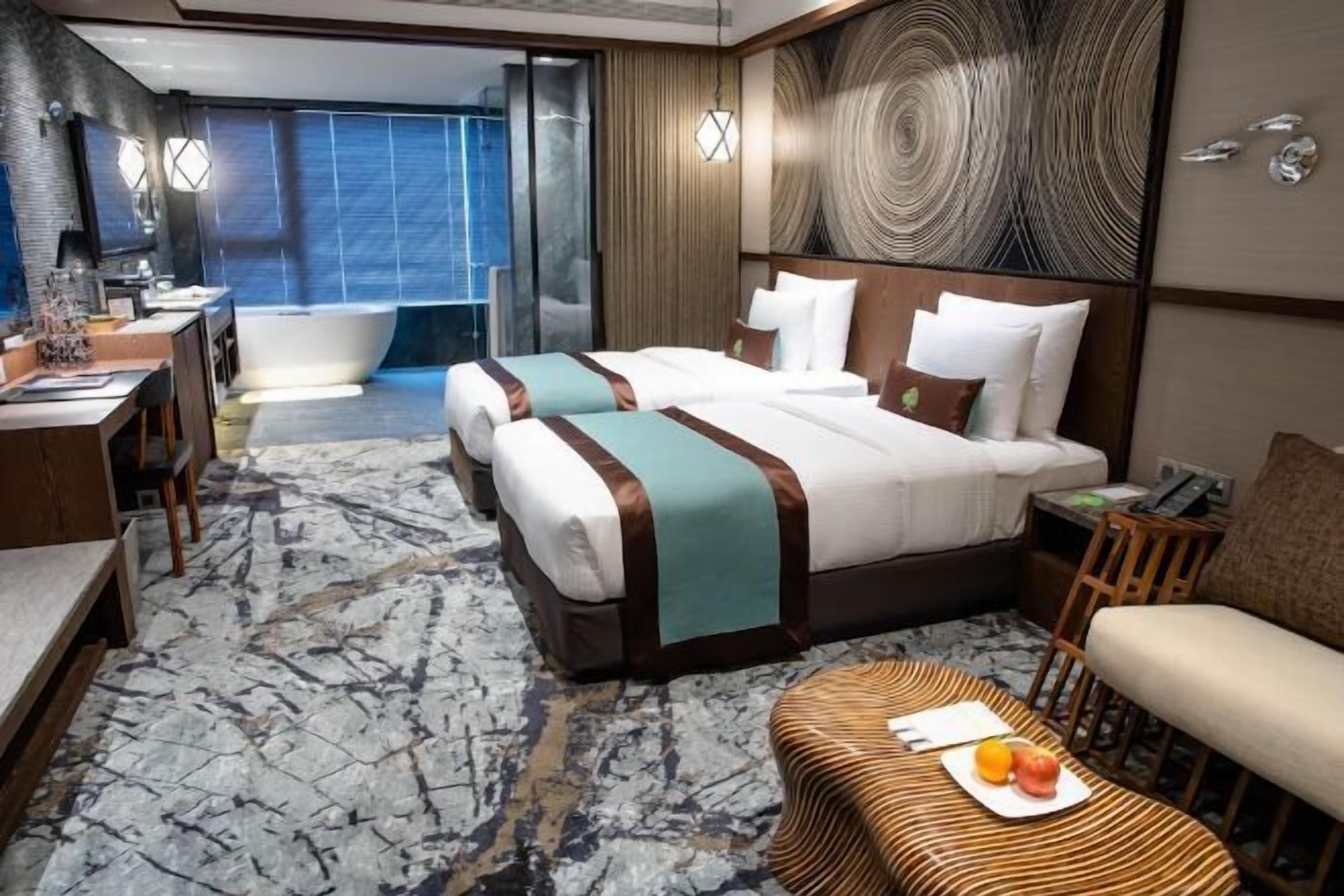 Free minibar, in-room safe, desk, blackout curtains