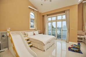 Chambre Quadruple Familiale, 2 lits doubles, vue montagne