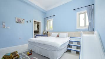 Comfort Double Room, 1 King Bed | Desk, blackout drapes, free WiFi, bed sheets
