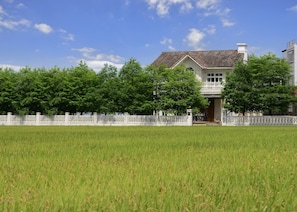 Exterior - Dancing Butterfly Slide Family Inn (Dongshan)