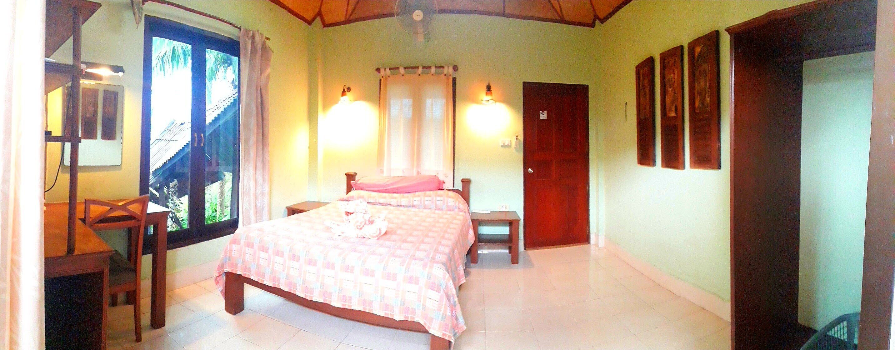 Traditional - Twin Ensuite | In-room safe, individually decorated, individually furnished, desk
