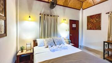 Andaman Kitchen Suite | In-room safe, individually decorated, individually furnished, desk